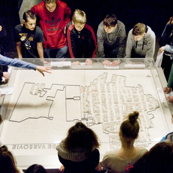 Visite collège Mémorial de la Shoah par trois classes de troisième Des Andelys (76)